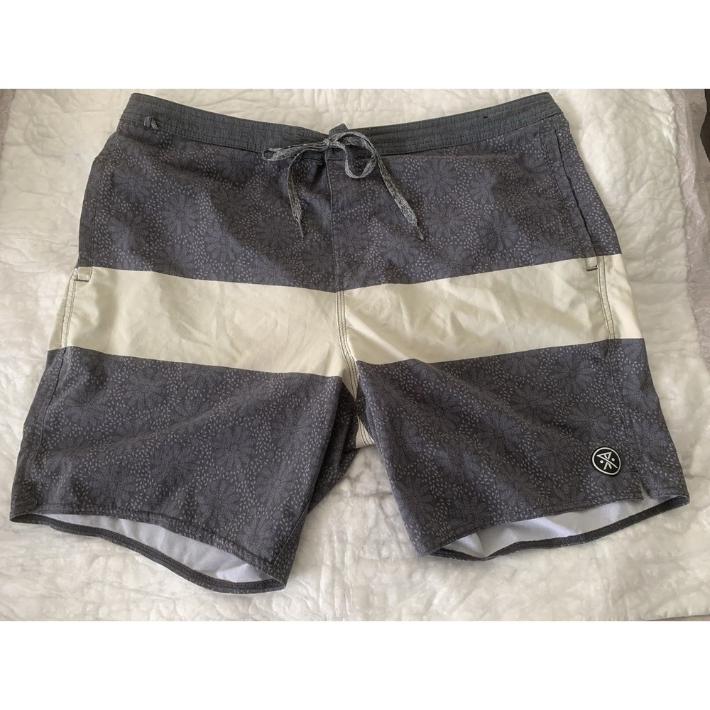 Roark Mens Swim Trunks Board Shorts Gray Yellow Floral 38